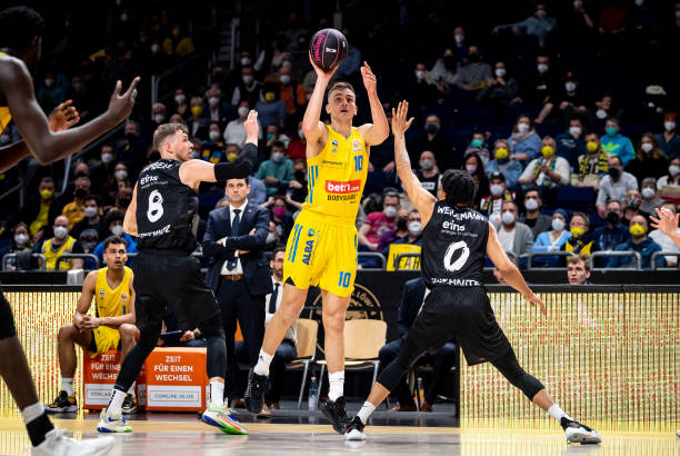 不勒斯的锋 不勒斯的锋