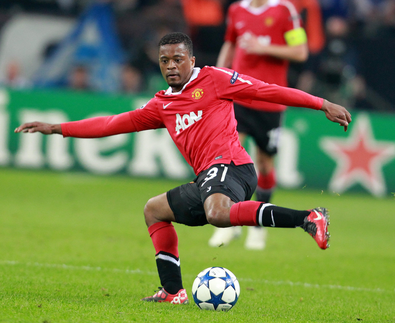 让我们拭目 让我们拭目