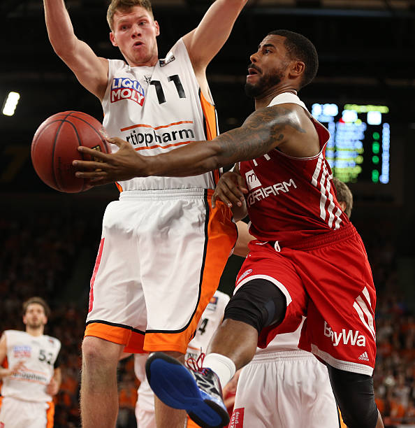 员将脱颖而 员将脱颖而