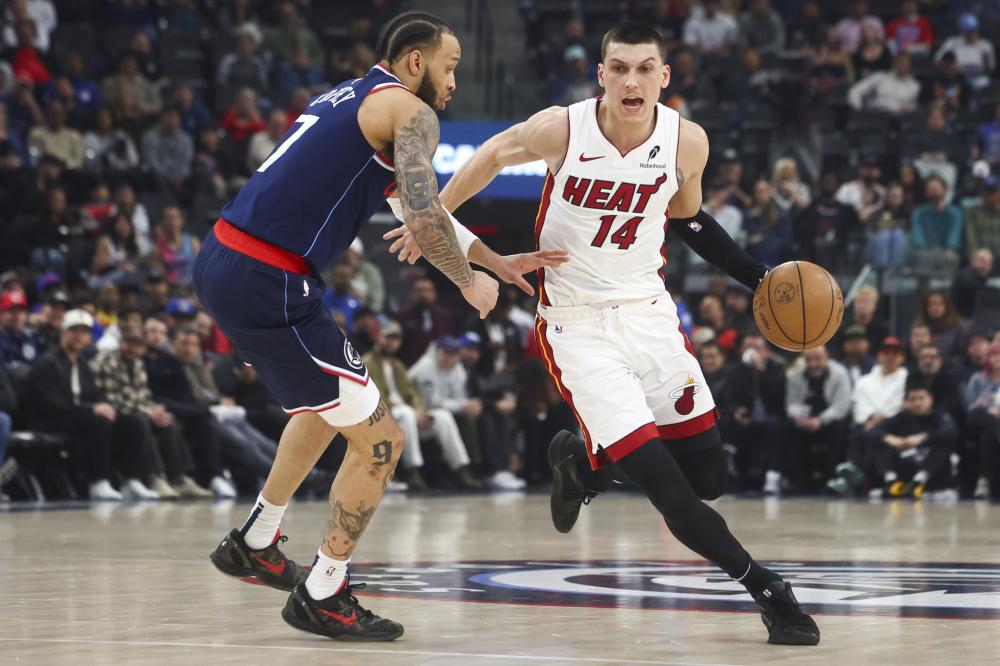 他便展现了 他便展现了