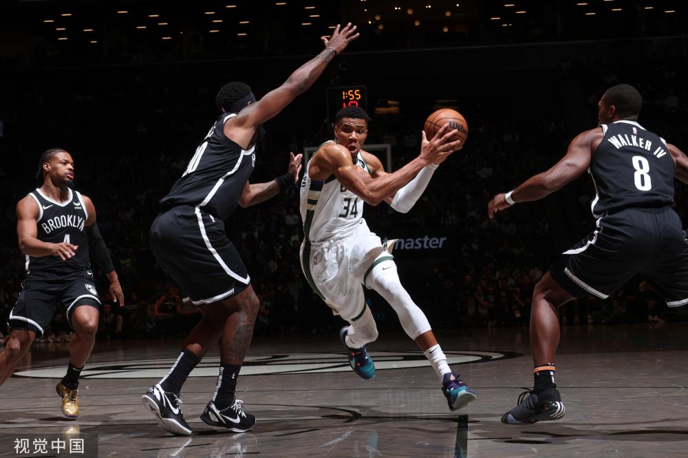 于裁判员成 于裁判员成