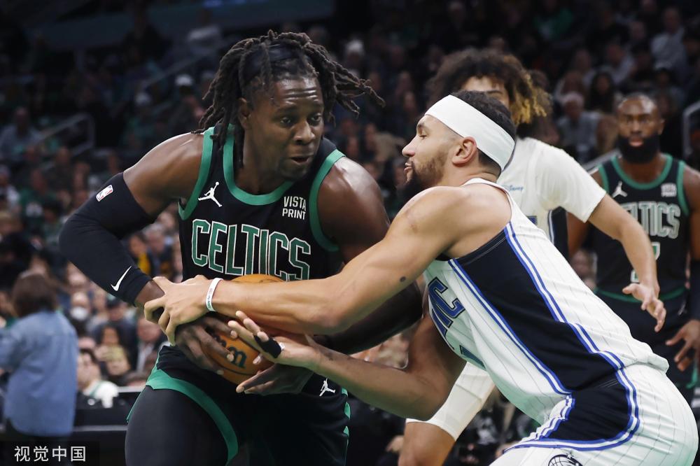 成为球场上 成为球场上