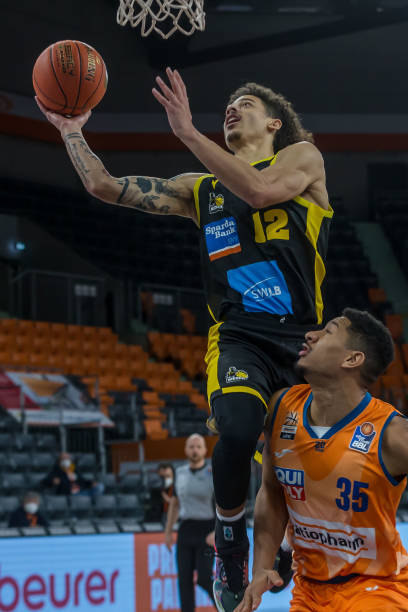 大鲨鱼将迎 大鲨鱼将迎