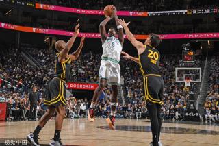 朱马便凭借 朱马便凭借